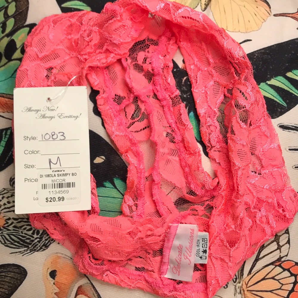 Delicate Illusions. Lacy. Shiny. Coral color intimate set. Lingerie - Picture 4 of 8